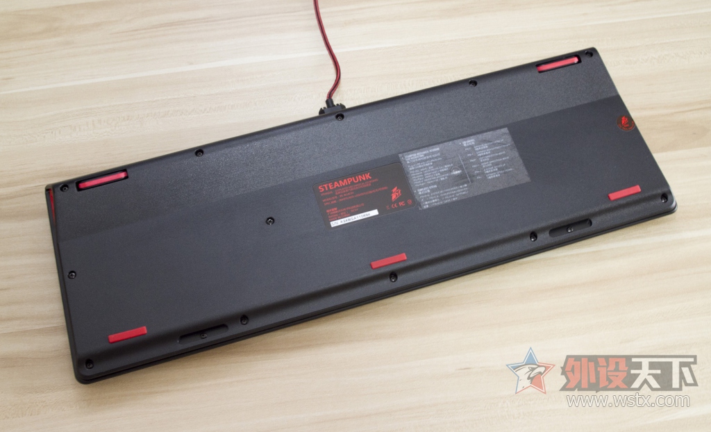 �羺���棬��ϯ���������˿ɻ����е���̳�����