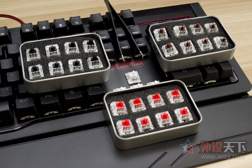 �羺���棬��ϯ���������˿ɻ����е���̳�����