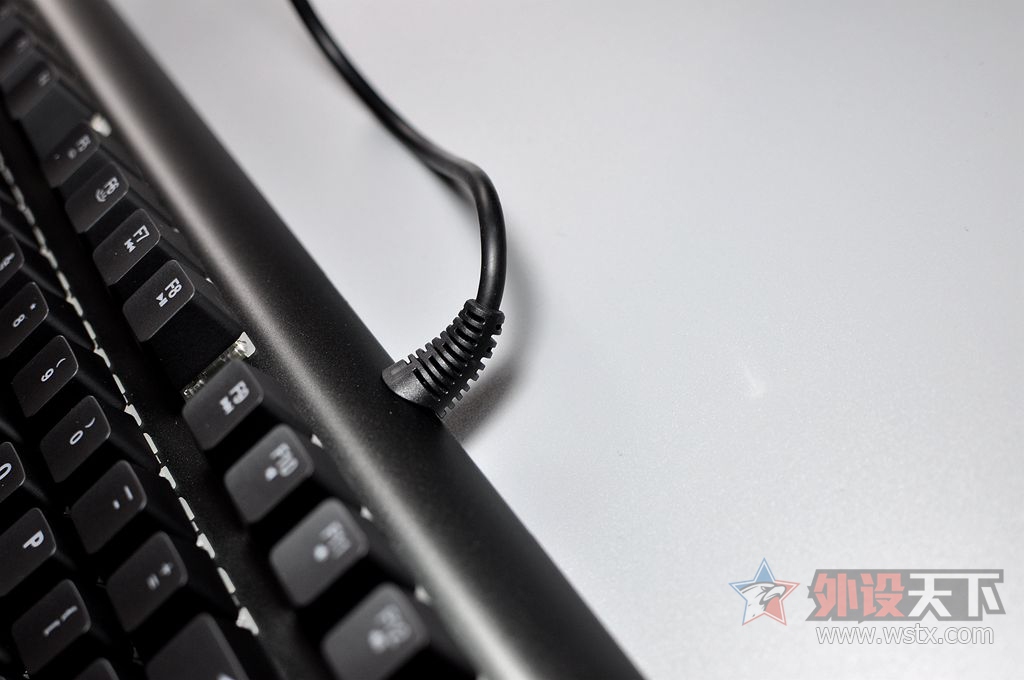 ԼսRGBⰵ⣬APEX M650