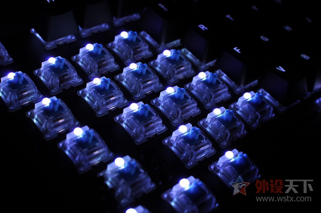 ԼսRGBⰵ⣬APEX M650