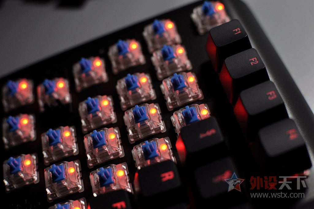 ԼսRGBⰵ⣬APEX M650