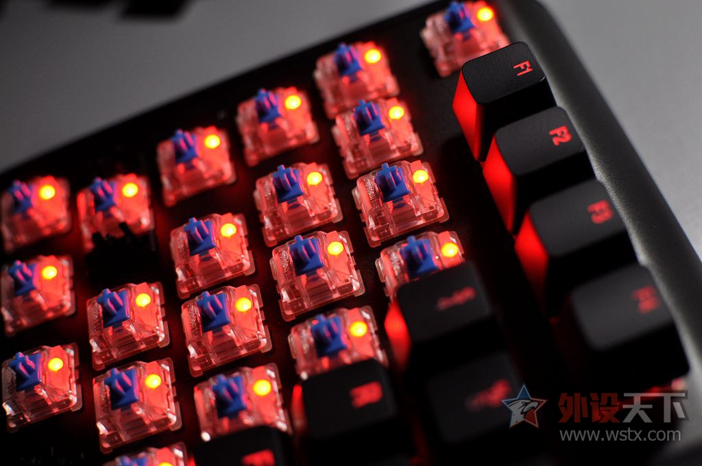 ԼսRGBⰵ⣬APEX M650