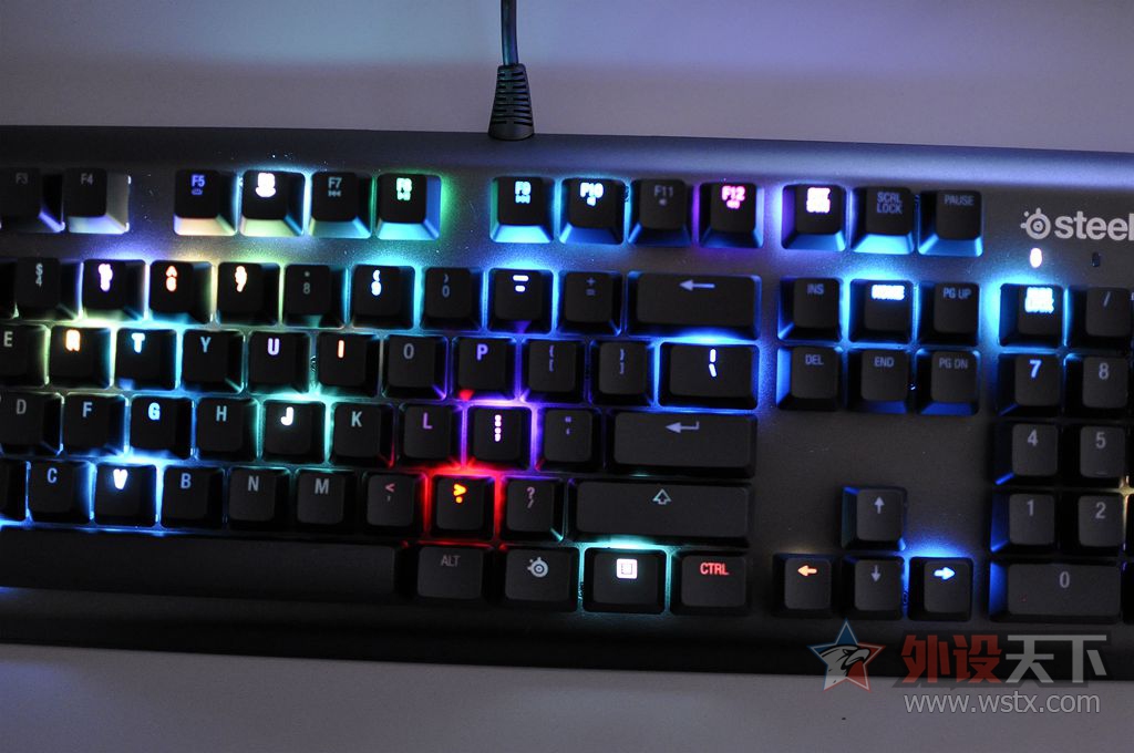 ԼսRGBⰵ⣬APEX M650