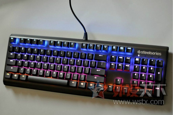 ԼսRGBⰵ⣬APEX M650