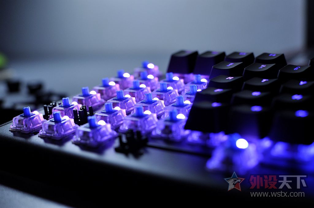 ԼսRGBⰵ⣬APEX M650