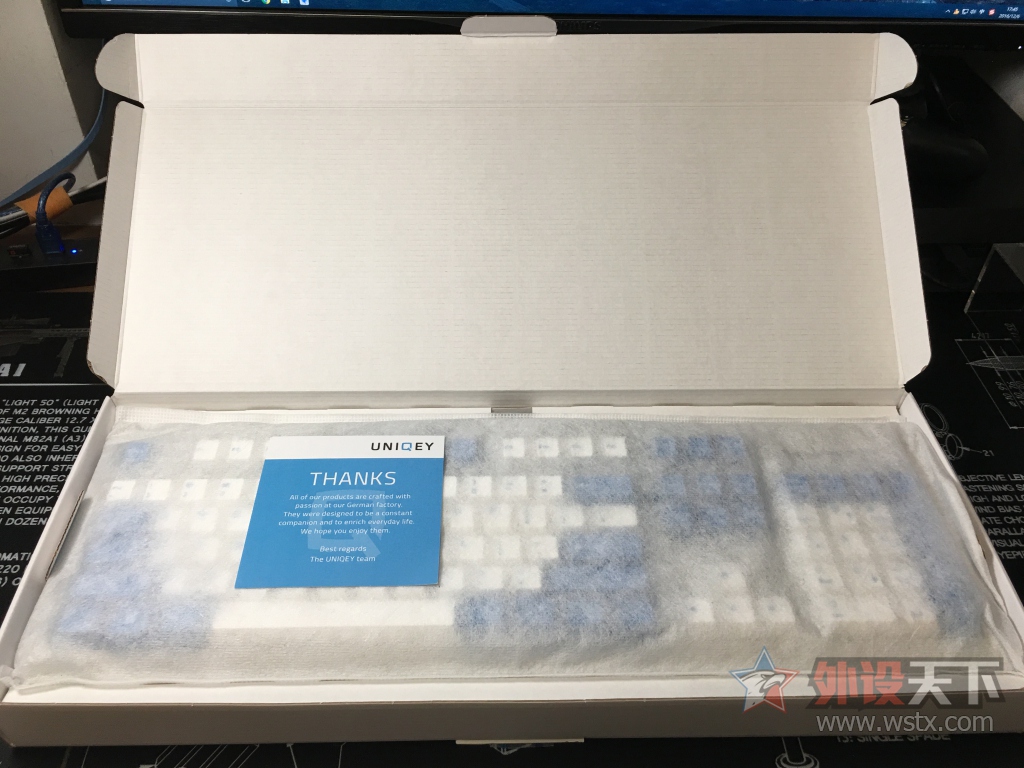 õе?GMK UNIQEY Q100