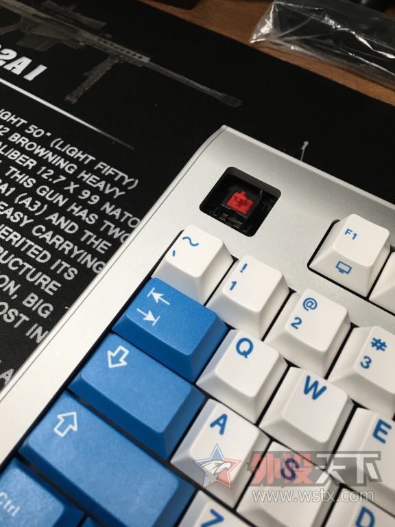 õе?GMK UNIQEY Q100
