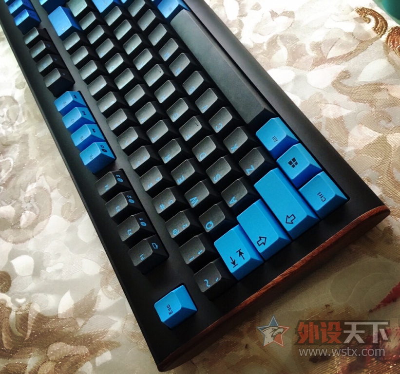 һѿԼļ̡GMK UNIQEY Q100