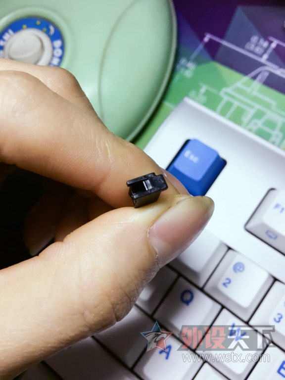 һѿԼļ̡GMK UNIQEY Q100