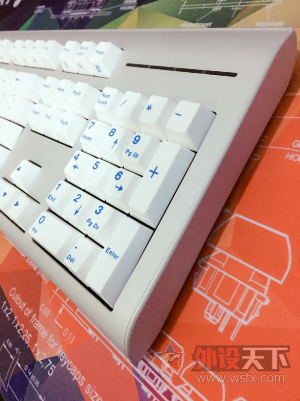 һѿԼļ̡GMK UNIQEY Q100