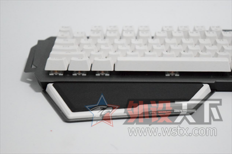 ����104���Ĳ�ͬ�ָ� �����е����2�����⣺