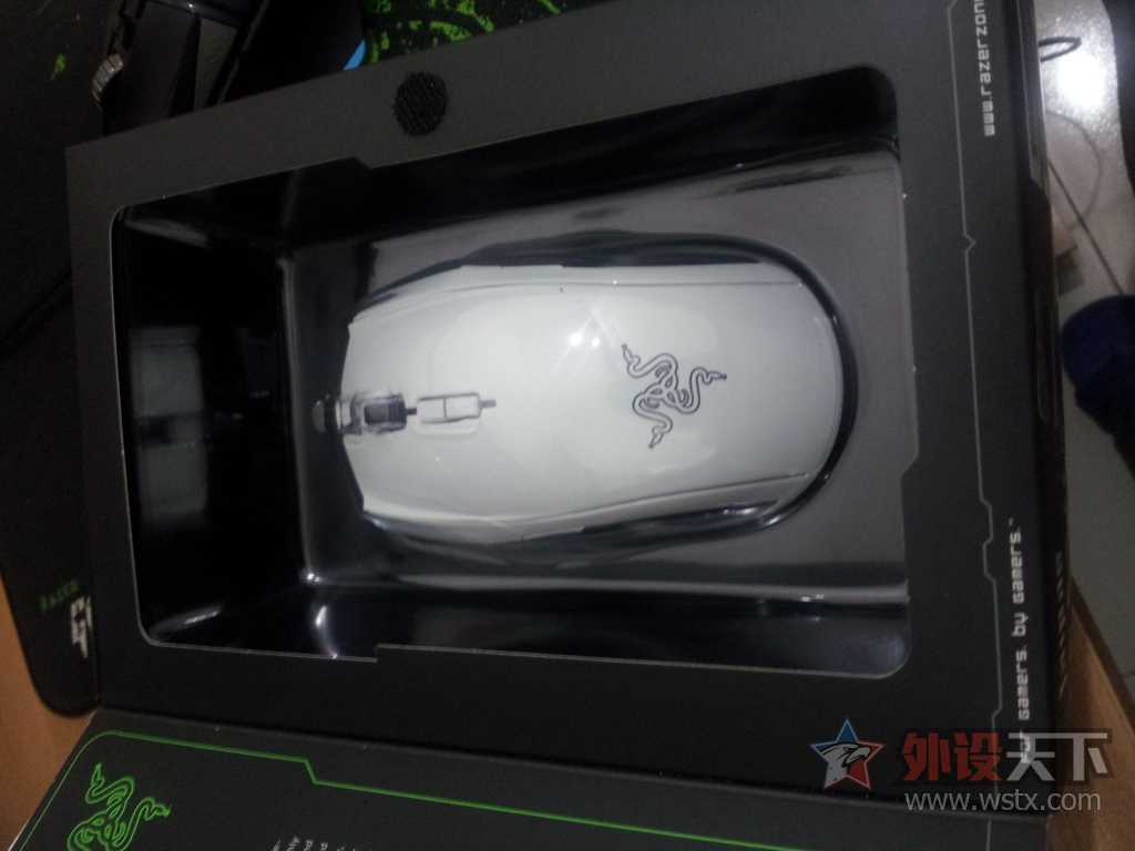 ���ӱ���9�°�ɫ̫�� 200����