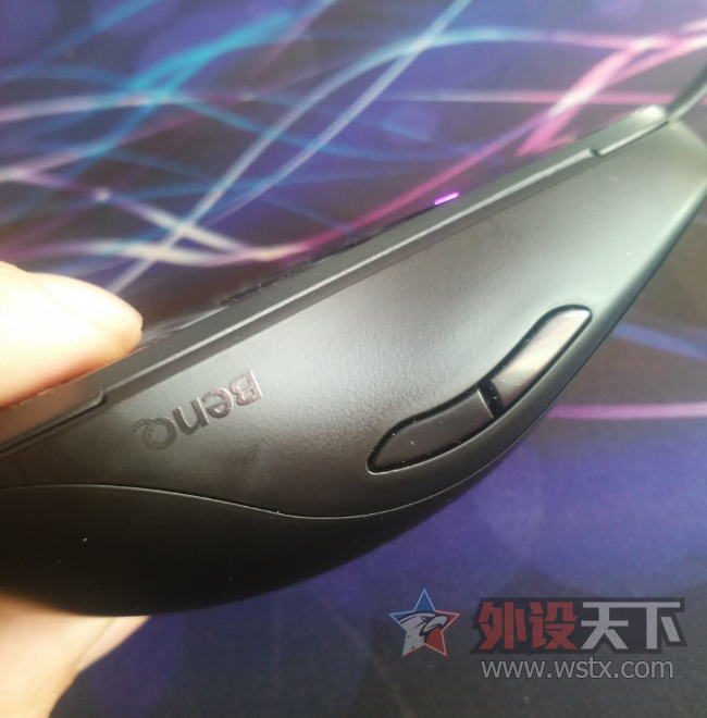 ��ɽ����            �� ZOWIE fk2