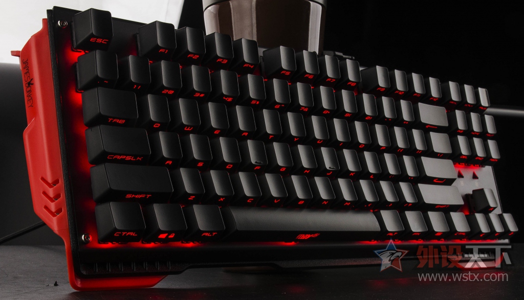 ����300Ԫ  ž������ͦˬ