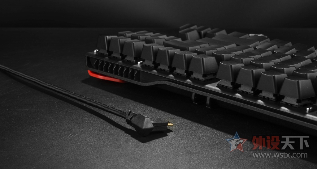 ����300Ԫ  ž������ͦˬ