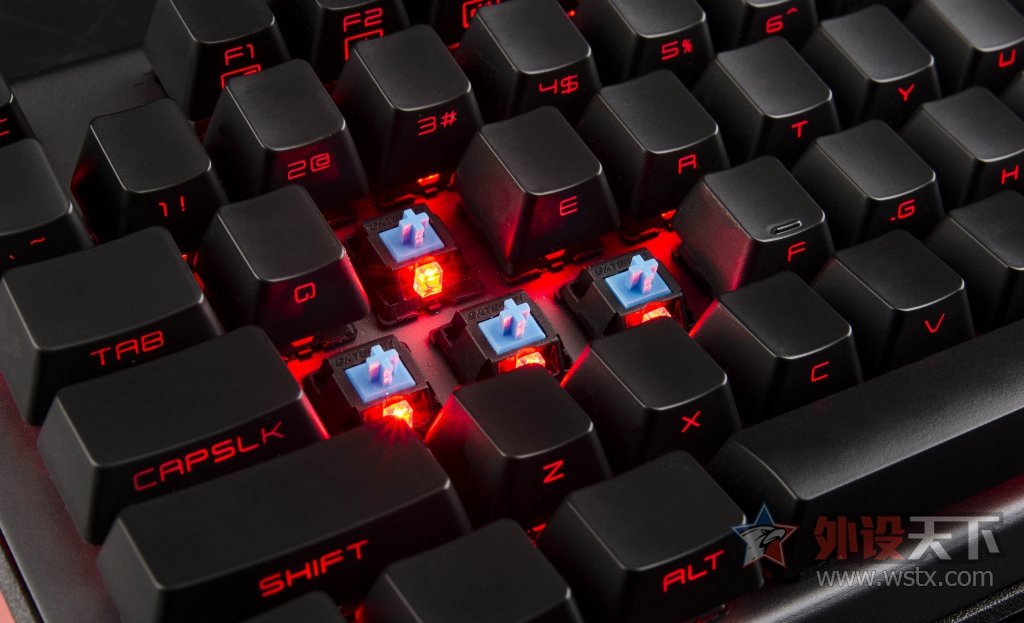 ����300Ԫ  ž������ͦˬ