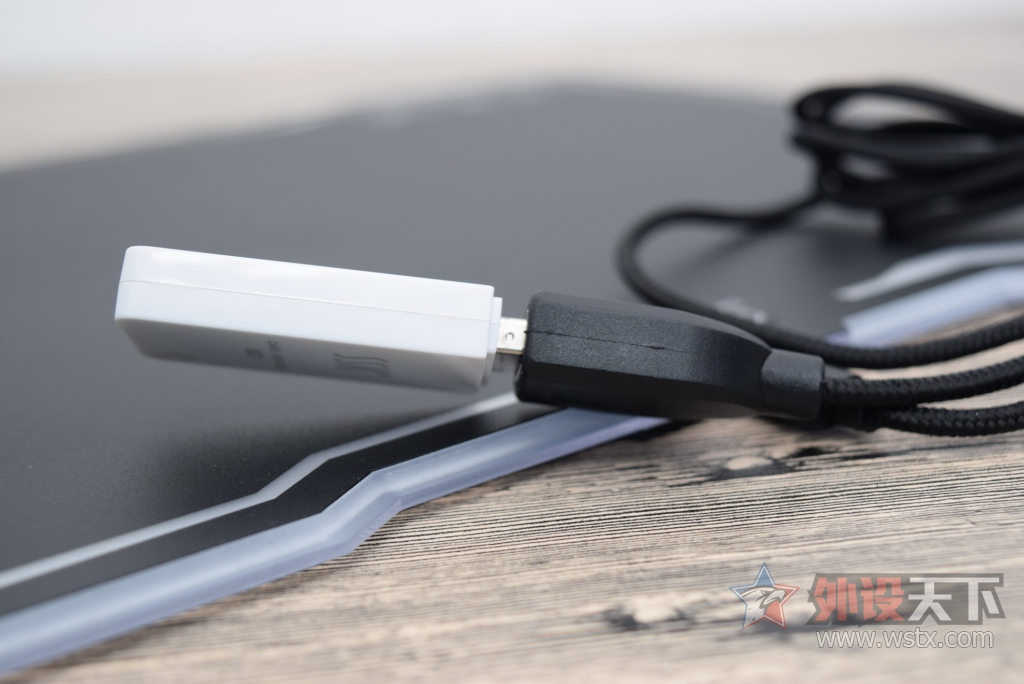 ����Ⱦ�Ѿ����ӵ����棬�˲�RGB���濪�䣺