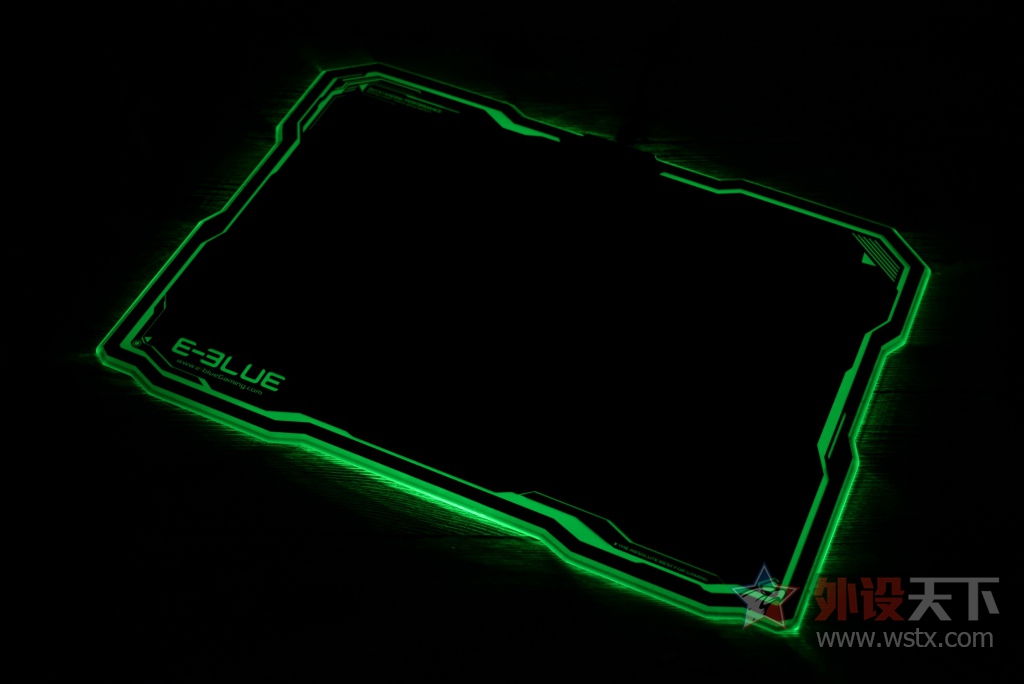 ����Ⱦ�Ѿ����ӵ����棬�˲�RGB���濪�䣺