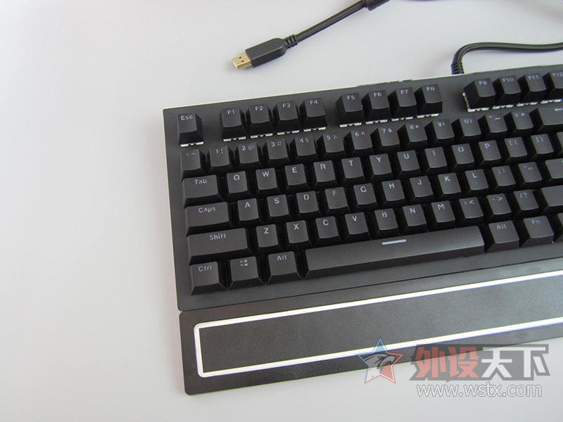 ҲRGBKC-818 104RGBе ̻