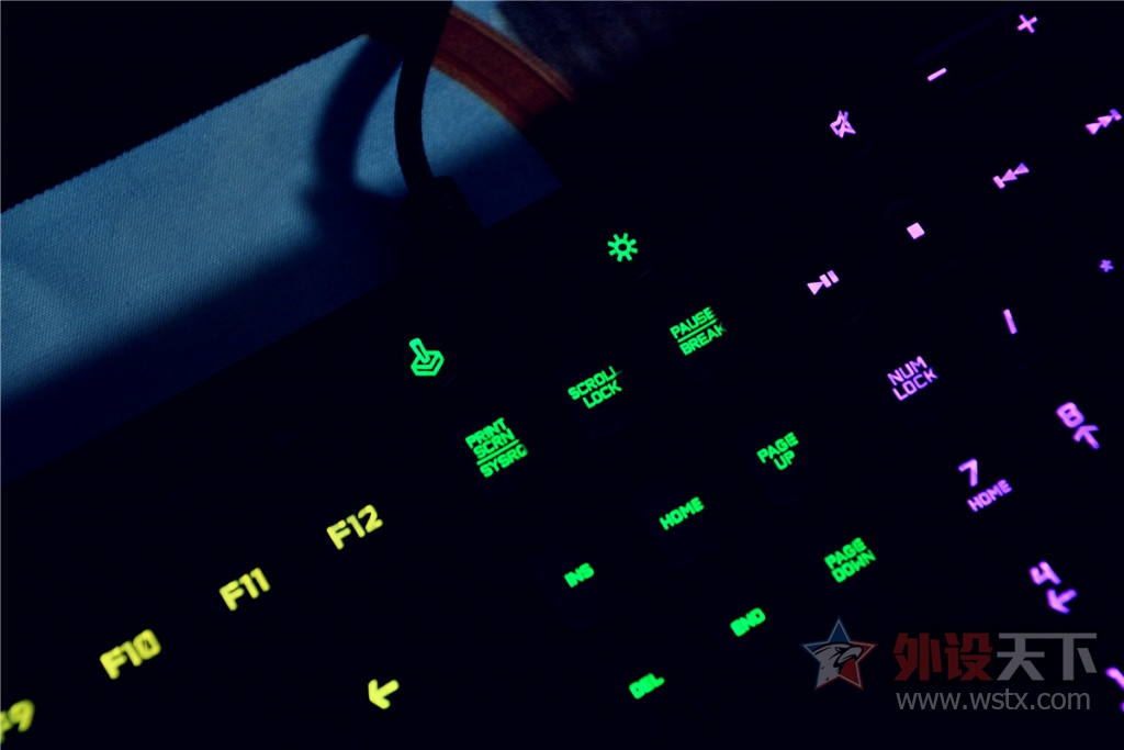 Ĥ̵ľ---޼G213 RGBϷ