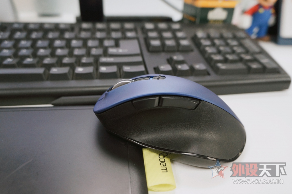 ���˸������