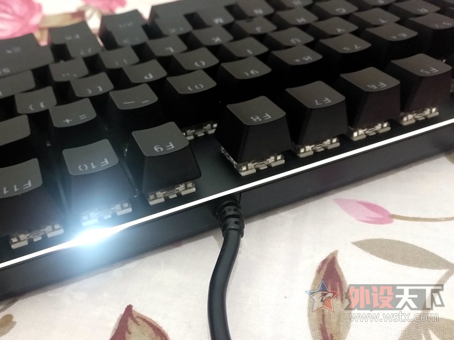ָʮɫ--װV500RGBϽе̲
