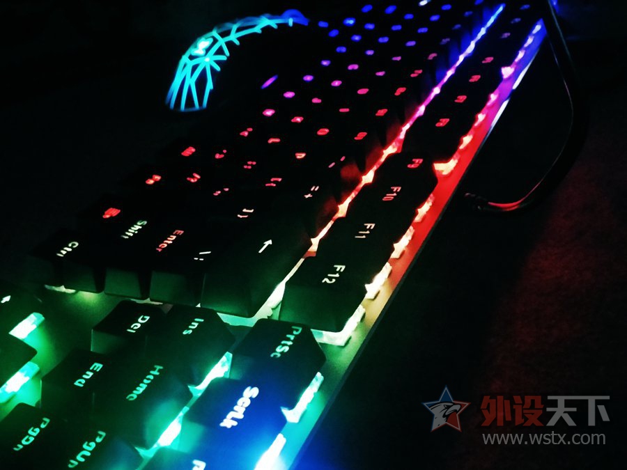 ָʮɫ--װV500RGBϽе̲