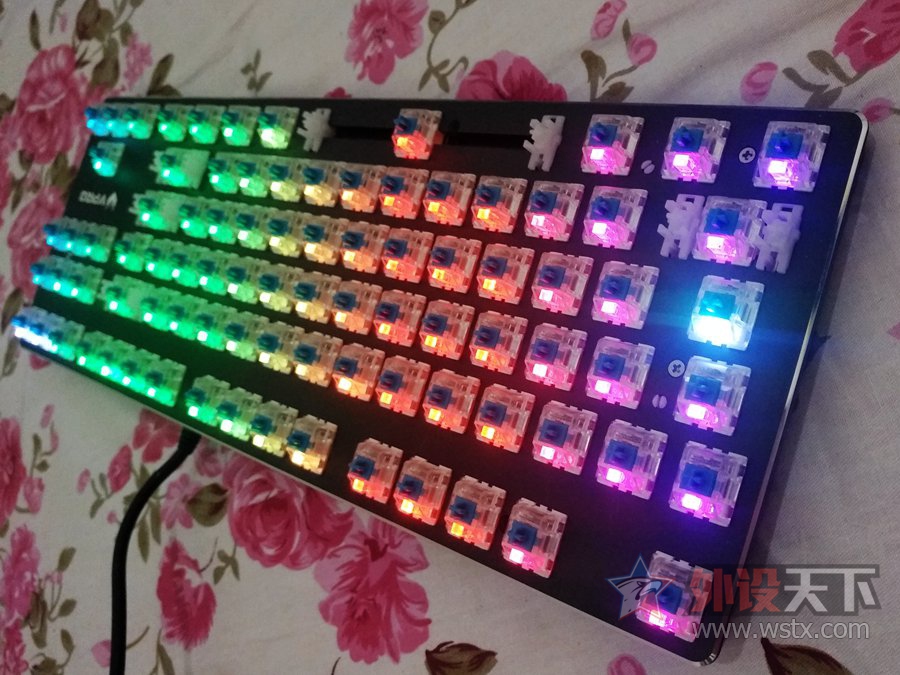 ָʮɫ--װV500RGBϽе̲