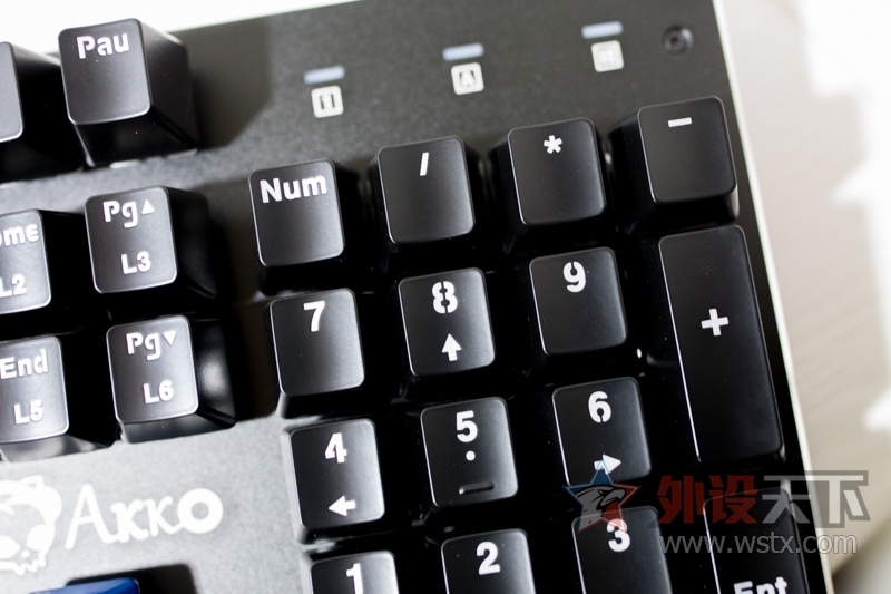ɧļ̣AKKO X EDG AKS104е