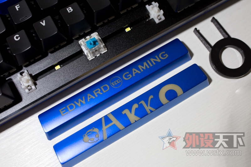 ɧļ̣AKKO X EDG AKS104е