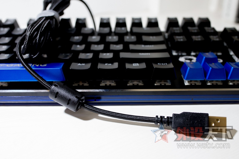 ɧļ̣AKKO X EDG AKS104е