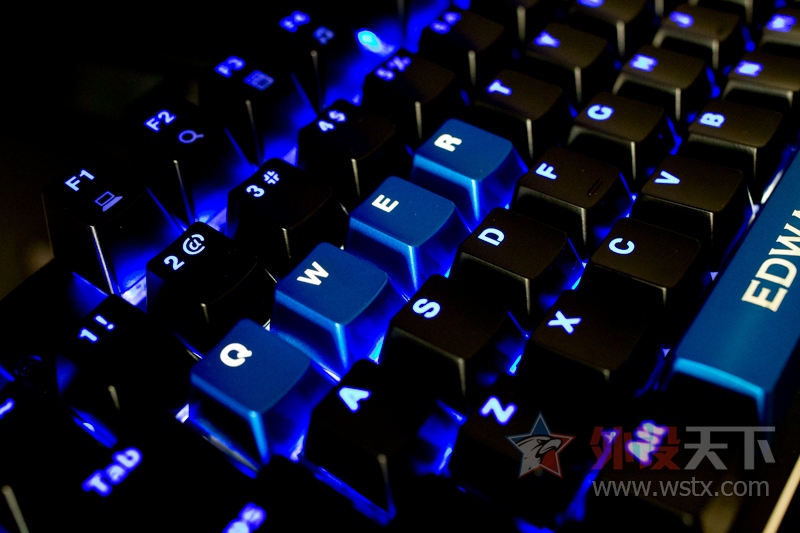 ɧļ̣AKKO X EDG AKS104е