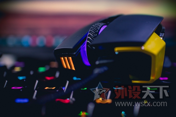 �����°�绰��Scimitar Pro RGB