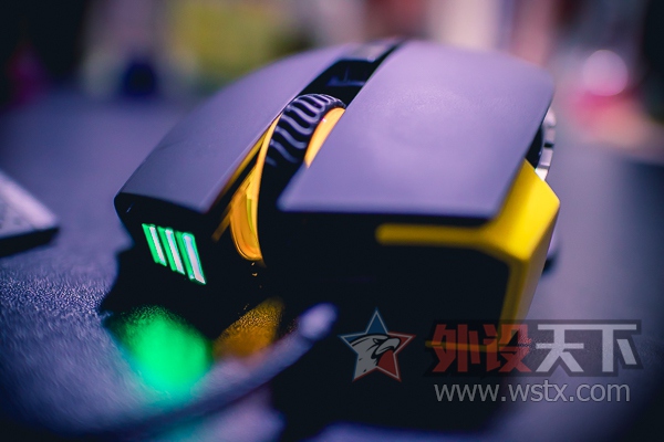 �����°�绰��Scimitar Pro RGB