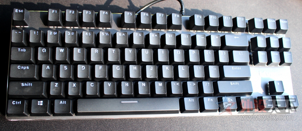 ���鳬��Ԥ�ڡ����װ�V500 RGB�Ͻ��ò���Ϸ��е����