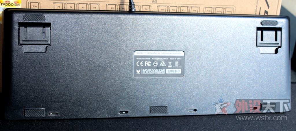 ���鳬��Ԥ�ڡ����װ�V500 RGB�Ͻ��ò���Ϸ��е����