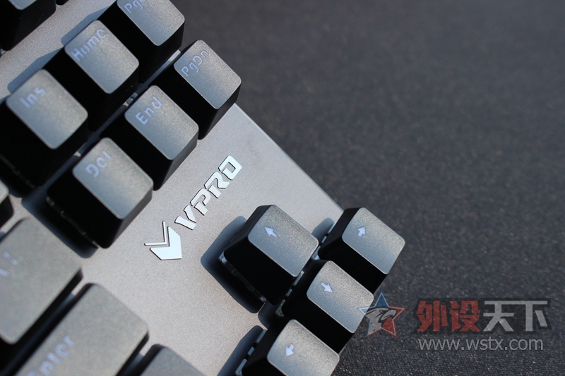 ���鳬��Ԥ�ڡ����װ�V500 RGB�Ͻ��ò���Ϸ��е����