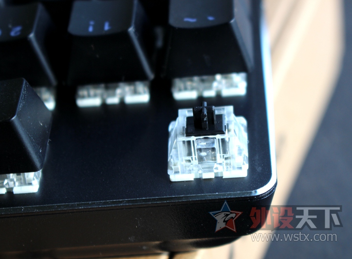 ���鳬��Ԥ�ڡ����װ�V500 RGB�Ͻ��ò���Ϸ��е����