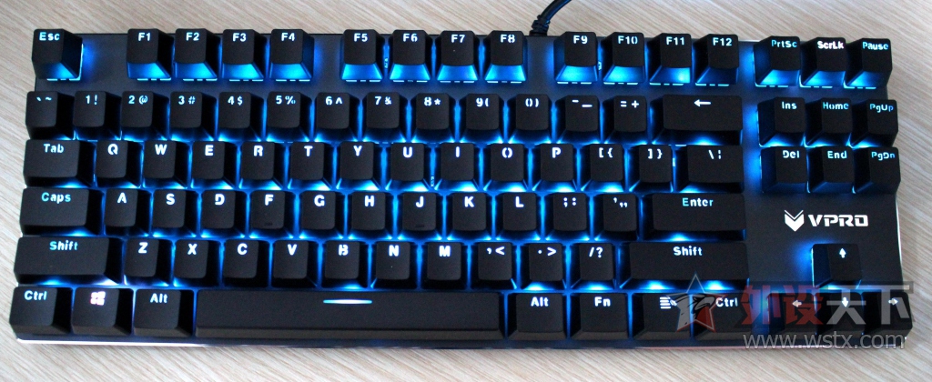 ���鳬��Ԥ�ڡ����װ�V500 RGB�Ͻ��ò���Ϸ��е����