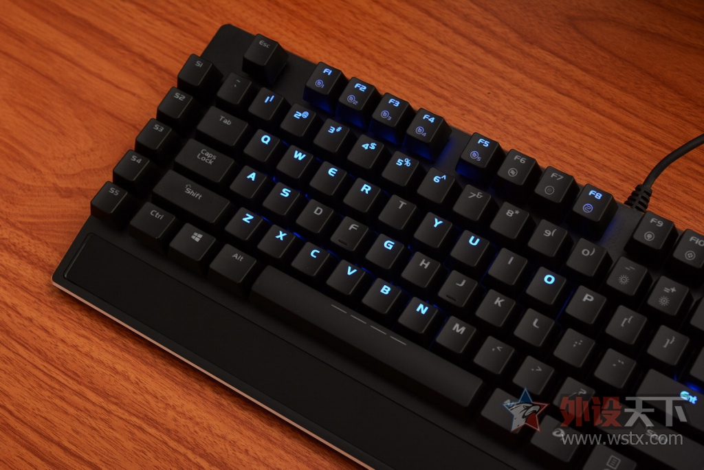 Ϲ+¹ܣLCDԴEK825CHERRYᣩø