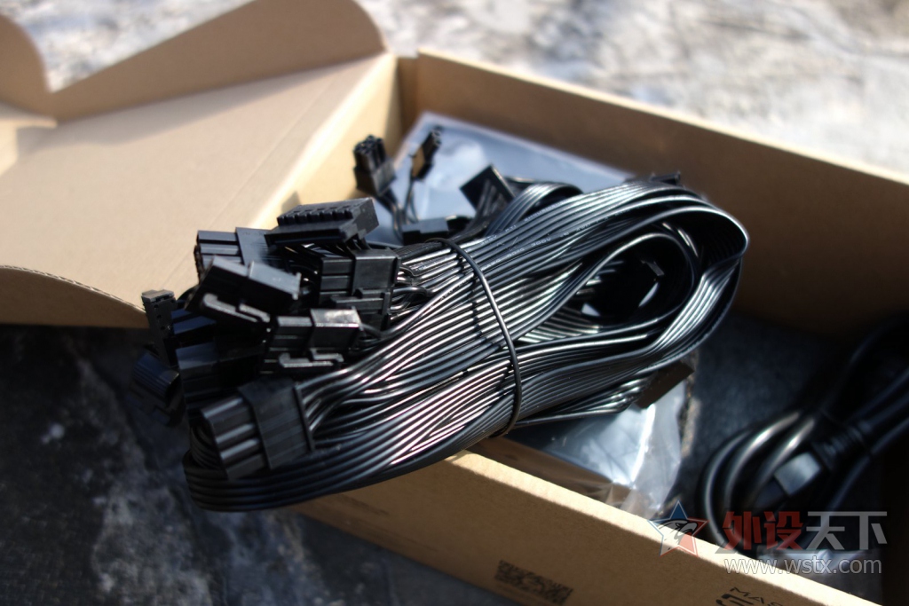 ���װ���ճ���������ƷMasterWatt 500Lite�ϻ�