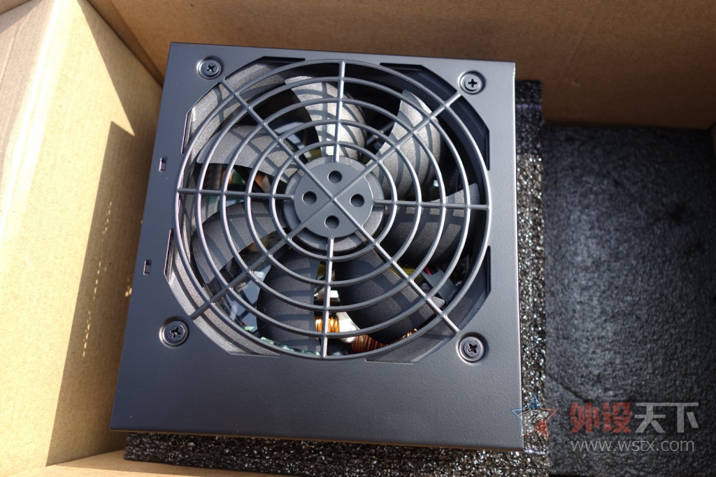 ���װ���ճ���������ƷMasterWatt 500Lite�ϻ�
