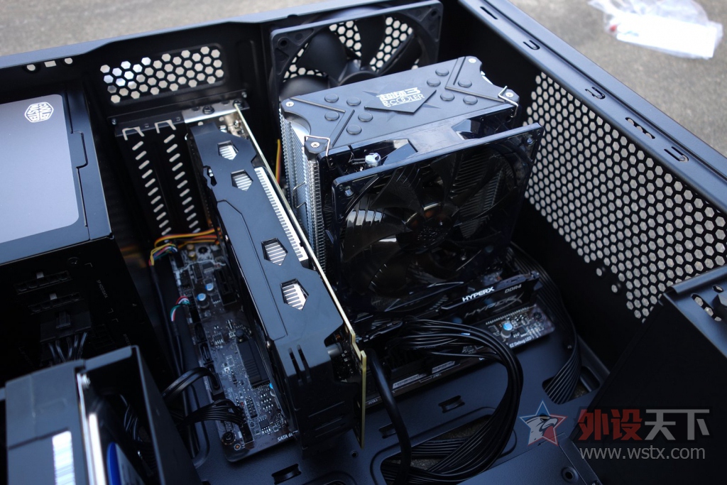 ���װ���ճ���������ƷMasterWatt 500Lite�ϻ�