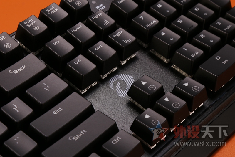 D-BOX ��ֻ�Ƿ�����ô�򵥣������EK835���ȳ��з����