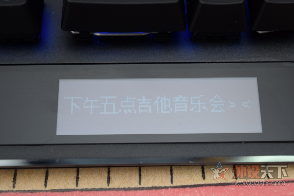  LCDԣӣеEK825⣺