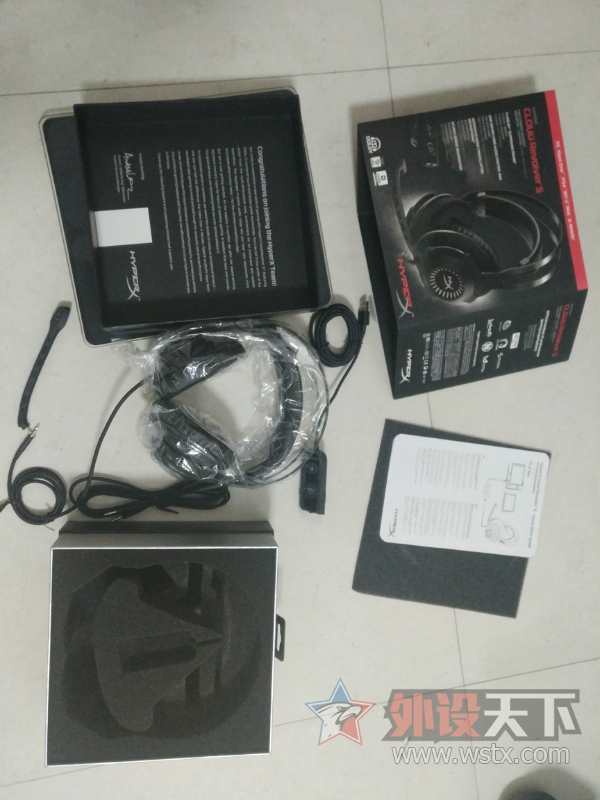 ��ʿ�� Hyperx Cloud Revolver s ���������׷��򵥿���