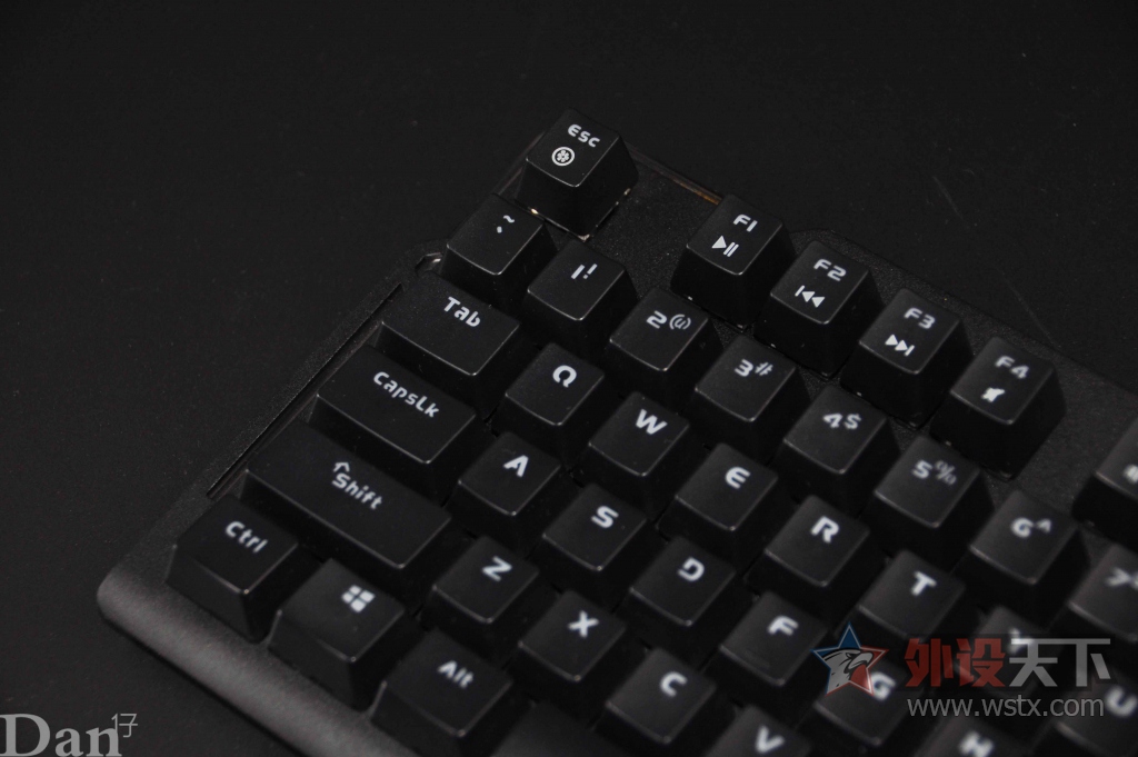 ǧ��RGBɫ�� ����� EK815 104��RGB��е����