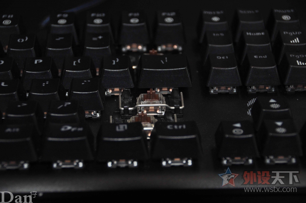 ǧ��RGBɫ�� ����� EK815 104��RGB��е����