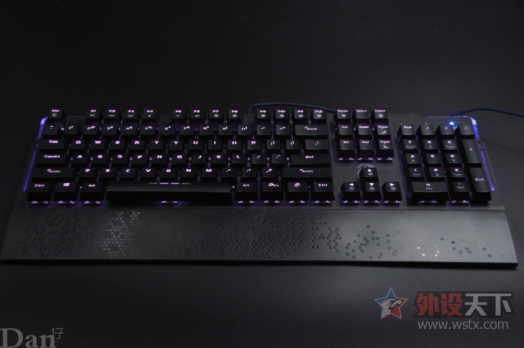 ǧ��RGBɫ�� ����� EK815 104��RGB��е����