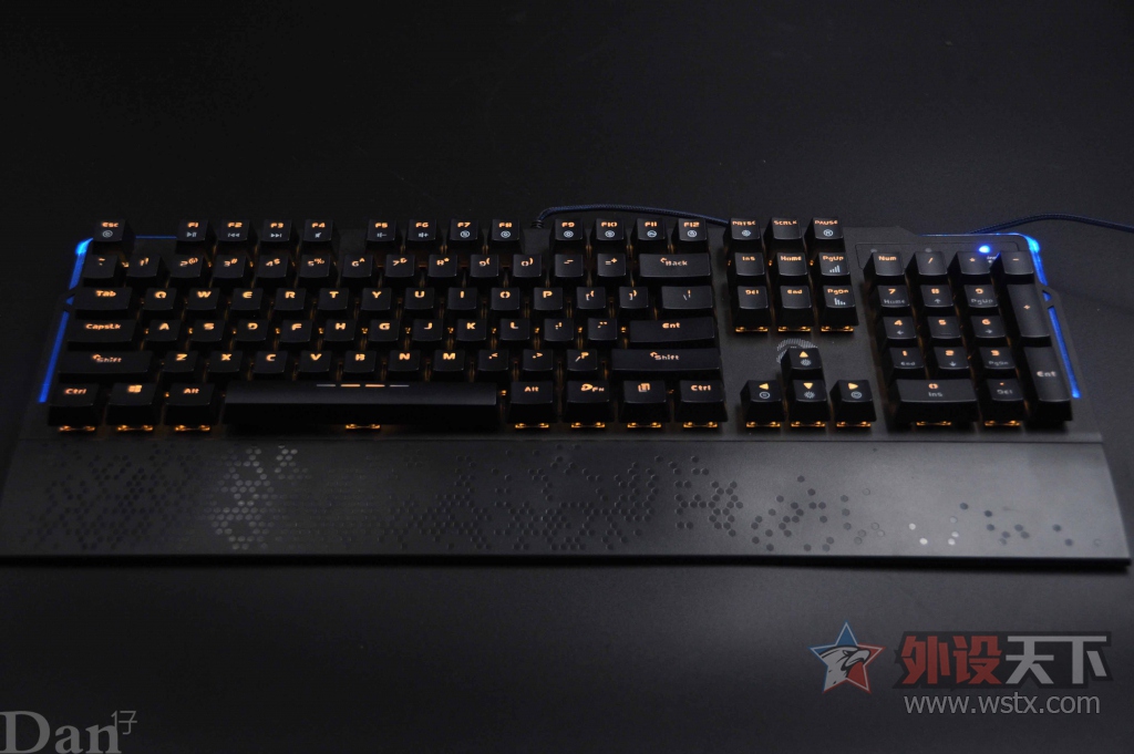 ǧ��RGBɫ�� ����� EK815 104��RGB��е����